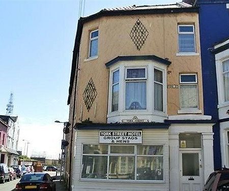 The Corner Hotel Blackpool Esterno foto