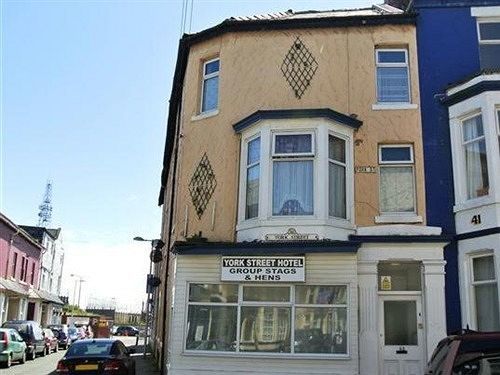 The Corner Hotel Blackpool Esterno foto