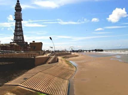 The Corner Hotel Blackpool Esterno foto